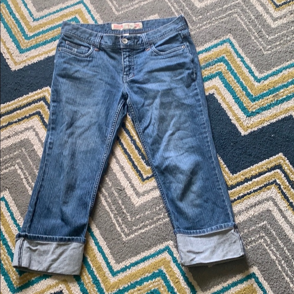 Size 7 Mossimo crop, cuffed, low rise jeans.